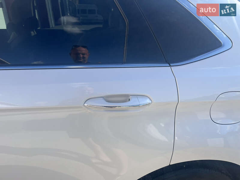 Внедорожник / Кроссовер Ford Edge 2015 в Сумах