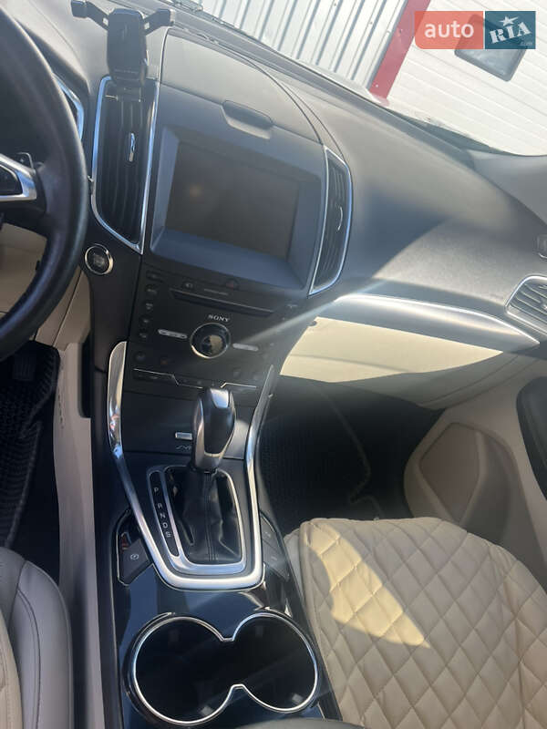 Внедорожник / Кроссовер Ford Edge 2015 в Сумах