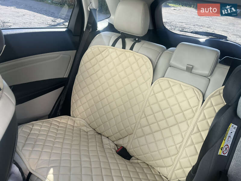 Внедорожник / Кроссовер Ford Edge 2015 в Сумах