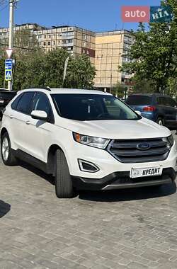 Позашляховик / Кросовер Ford Edge 2016 в 