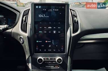 Внедорожник / Кроссовер Ford Edge 2022 в 