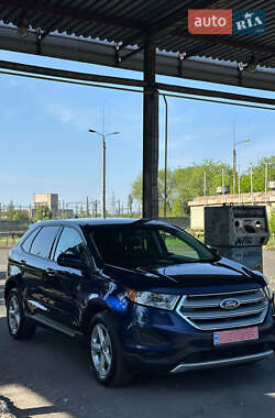 Позашляховик / Кросовер Ford Edge 2016 в 