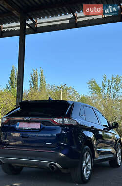 Позашляховик / Кросовер Ford Edge 2016 в 