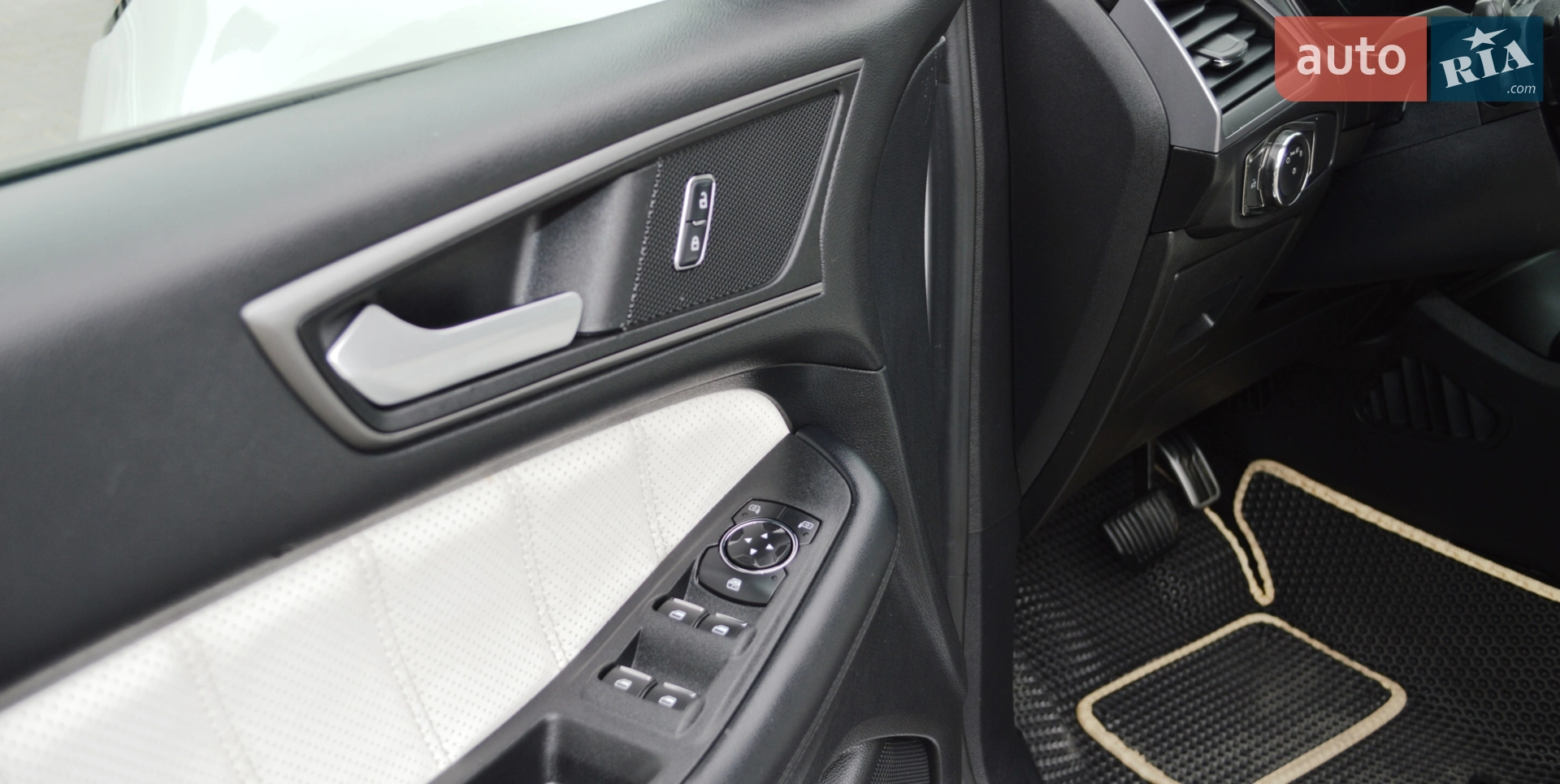 2016 Ford Edge - мініатюра 18