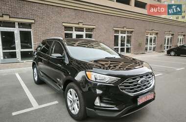 Позашляховик / Кросовер Ford Edge 2019 в 