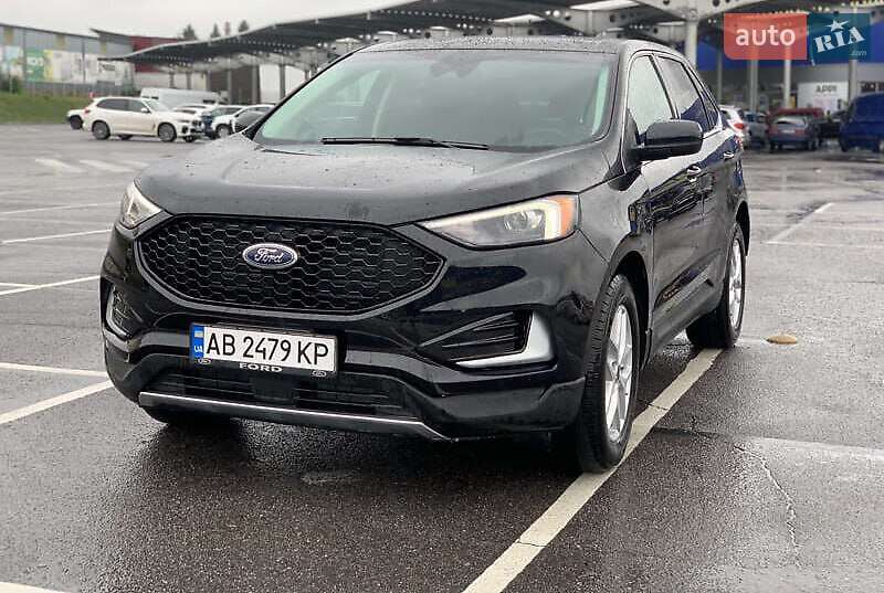 Позашляховик / Кросовер Ford Edge 2023 в 