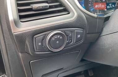 Внедорожник / Кроссовер Ford Edge 2019 в 