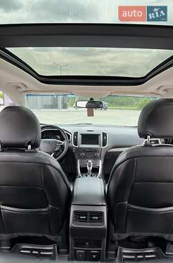 Внедорожник / Кроссовер Ford Edge 2015 в 