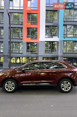 Внедорожник / Кроссовер Ford Edge 2016 в 