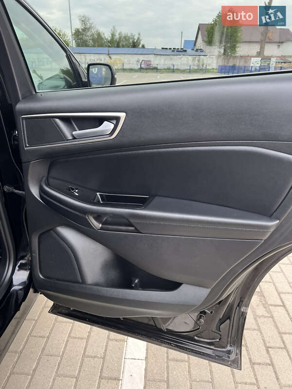 Внедорожник / Кроссовер Ford Edge 2016 в Нововолынске