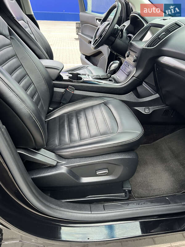 Внедорожник / Кроссовер Ford Edge 2016 в Нововолынске