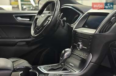 Позашляховик / Кросовер Ford Edge 2016 в 