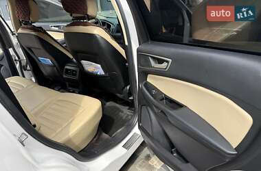 Внедорожник / Кроссовер Ford Edge 2017 в 