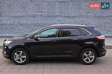 Внедорожник / Кроссовер Ford Edge 2018 в 