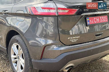 Позашляховик / Кросовер Ford Edge 2020 в 