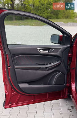 Внедорожник / Кроссовер Ford Edge 2020 в 