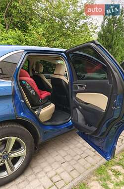 Внедорожник / Кроссовер Ford Edge 2020 в 