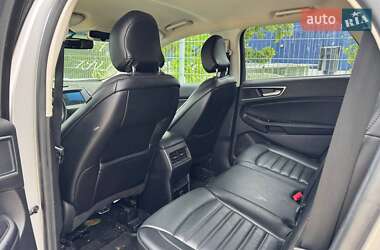 Позашляховик / Кросовер Ford Edge 2018 в 
