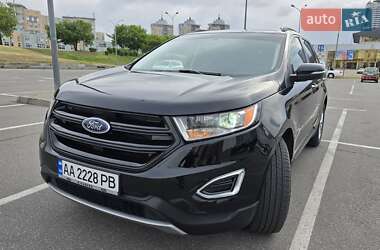 Внедорожник / Кроссовер Ford Edge 2018 в 