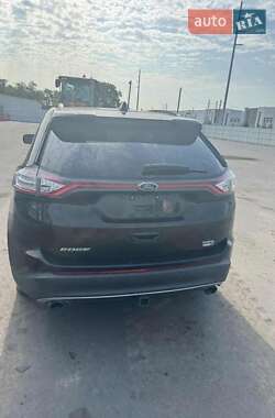 Позашляховик / Кросовер Ford Edge 2015 в 