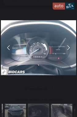 Позашляховик / Кросовер Ford Edge 2015 в 