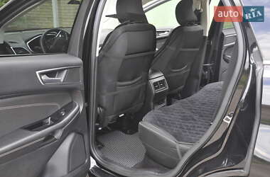 Внедорожник / Кроссовер Ford Edge 2017 в 