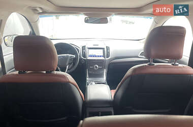 Позашляховик / Кросовер Ford Edge 2019 в 