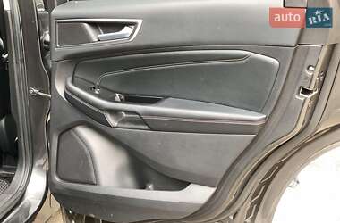 Позашляховик / Кросовер Ford Edge 2016 в 