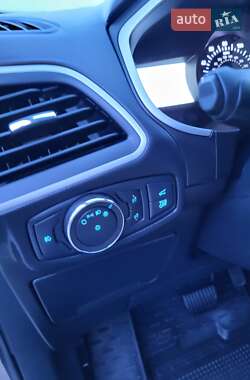 Внедорожник / Кроссовер Ford Edge 2020 в 