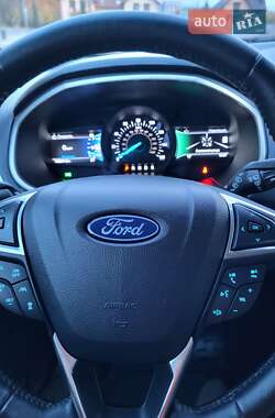 Внедорожник / Кроссовер Ford Edge 2020 в 