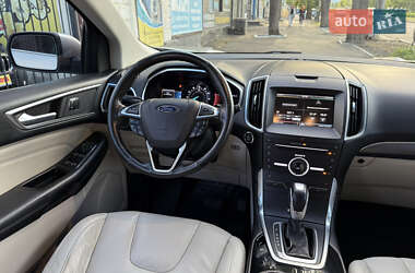 Внедорожник / Кроссовер Ford Edge 2015 в 