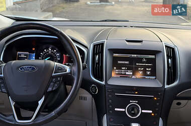Внедорожник / Кроссовер Ford Edge 2015 в 
