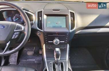 Позашляховик / Кросовер Ford Edge 2017 в 
