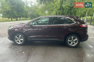 Позашляховик / Кросовер Ford Edge 2018 в 