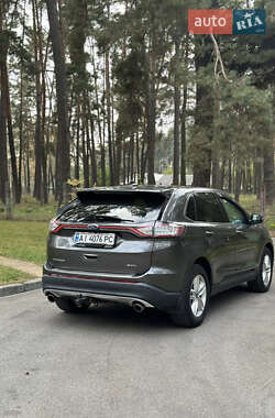 Внедорожник / Кроссовер Ford Edge 2016 в 