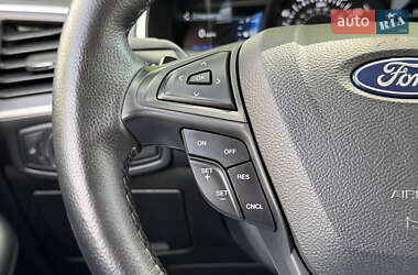 Внедорожник / Кроссовер Ford Edge 2017 в 