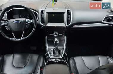 Внедорожник / Кроссовер Ford Edge 2017 в 