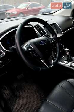 Позашляховик / Кросовер Ford Edge 2016 в 