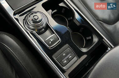 Внедорожник / Кроссовер Ford Edge 2020 в 