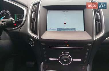 Внедорожник / Кроссовер Ford Edge 2016 в 