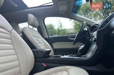 Внедорожник / Кроссовер Ford Edge 2016 в 
