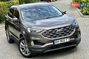 Позашляховик / Кросовер Ford Edge 2019 в 
