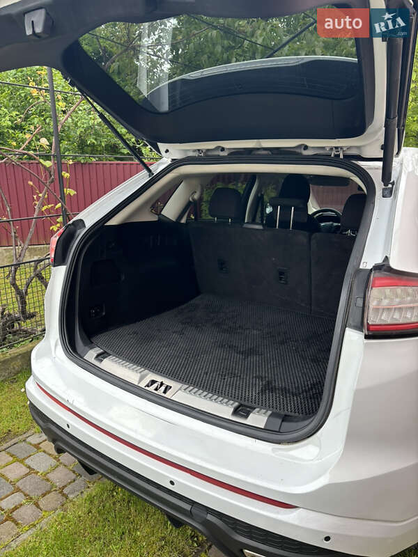 Внедорожник / Кроссовер Ford Edge 2015 в Городке