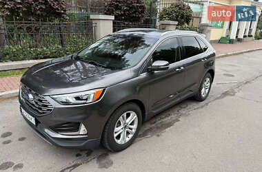 Позашляховик / Кросовер Ford Edge 2018 в 