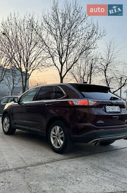 Позашляховик / Кросовер Ford Edge 2017 в 