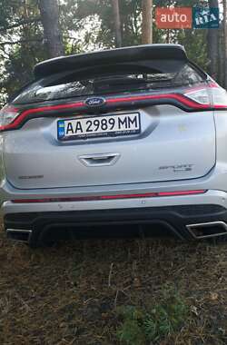 Позашляховик / Кросовер Ford Edge 2016 в 