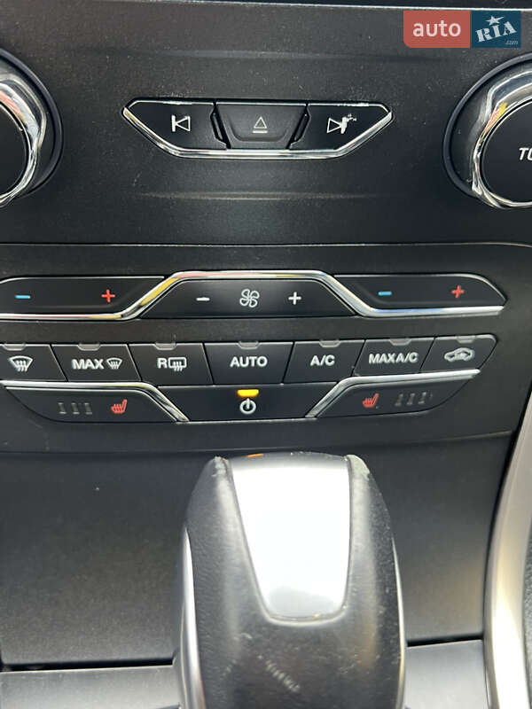 Внедорожник / Кроссовер Ford Edge 2016 в Дубно