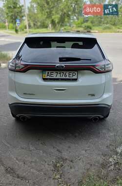 Внедорожник / Кроссовер Ford Edge 2017 в 