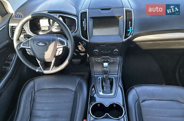 Внедорожник / Кроссовер Ford Edge 2016 в 