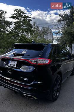 Внедорожник / Кроссовер Ford Edge 2016 в 
